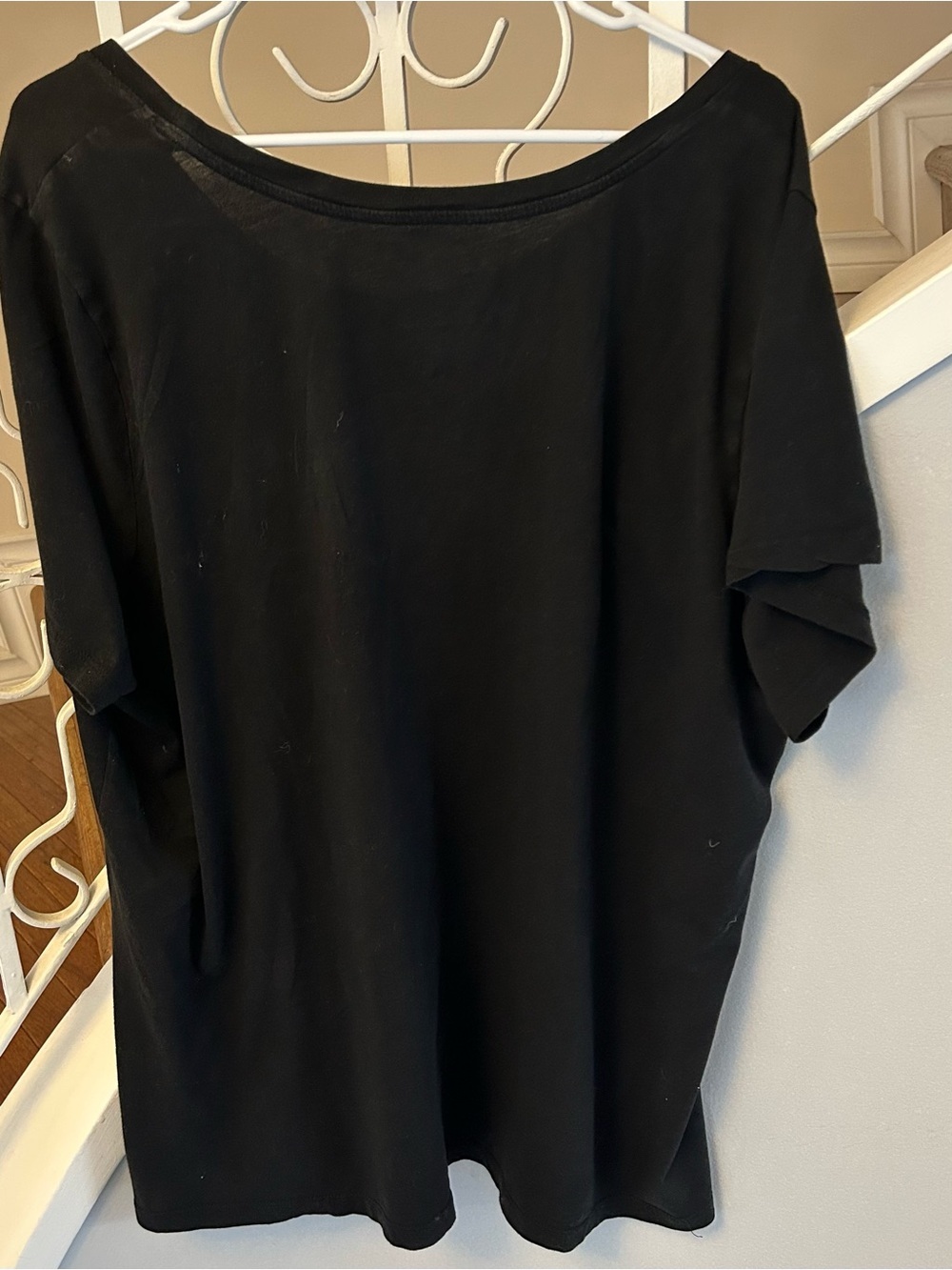 In Every Story Women’s Black Floral Graphic Short Sleeve Tee
Size 2X - Picture 11 of 12